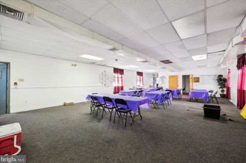 3914 6th St, Philadelphia, PA 19140-3329