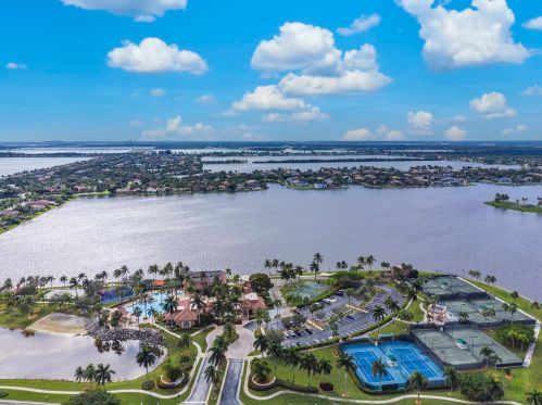 18844 29th Ct, Hollywood FL  33029-2403 exterior