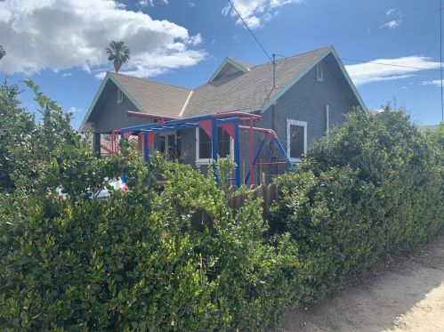 233 10th St, San Bernardino, CA 92410-4452