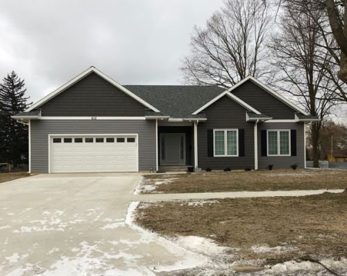610 Smith St, Hicksville, OH 43526-1279