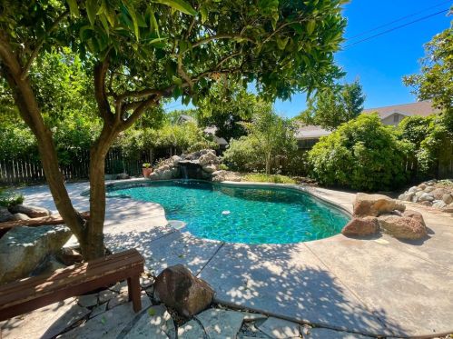 212 Cross St, Woodland CA 95695-4607 exterior