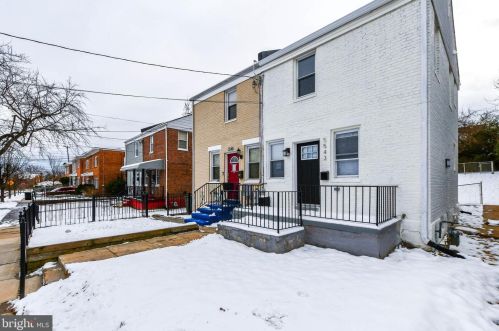5543 B St, Washington, DC 20019-6357