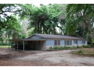 530 Limona Rd, Brandon, FL 33510-2827