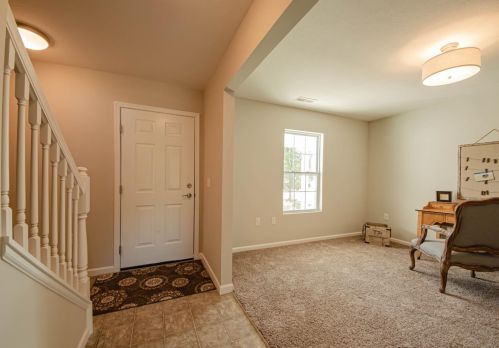 33 Pebble Stone Ln, Clarksville, OH 45113-8719
