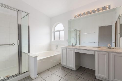 6258 Blackhawk Dr, Glendale AZ 85308-6671 exterior