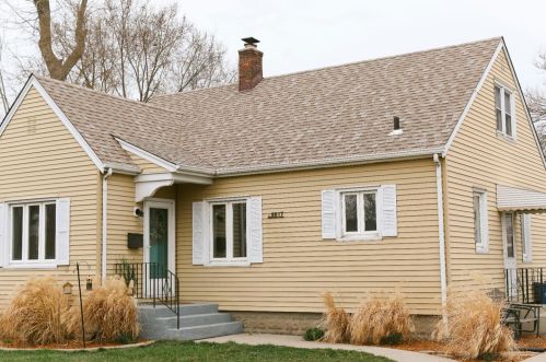 8817 Carolina Ave, Hammond, IN 46322-2115