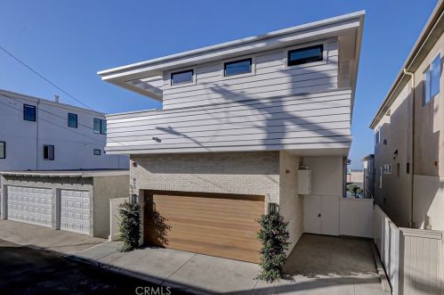 413 Bayview Dr, Manhattan Beach CA  90266-5717 exterior
