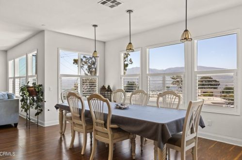 871 Coronado Cir, Santa Paula CA  93060-1666 exterior