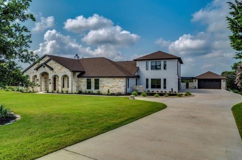 280 Whitney Woods Cir, Georgetown, TX 78633-2054