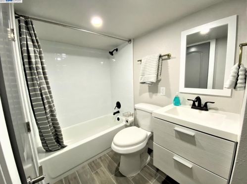 836 47th St, Oakland CA  94608-3202 exterior