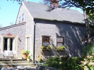 13 Pine Tree Rd, Nantucket, MA 02554-2826
