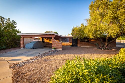 7811 Clarence Pl, Tucson, AZ 85715-4509