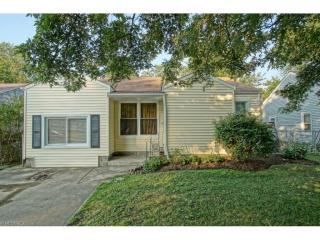 901 Waverly Rd, Willoughby OH  44095-2825 exterior