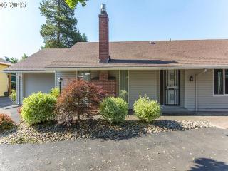 4852 Wembley Pl, Beaverton, OR 97005-3623
