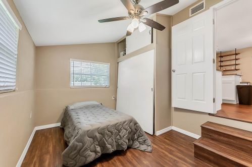 744 9th St, Apopka, FL 32703-5414