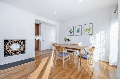 14 Sammis Ln, White Plains NY  10605-4631 exterior