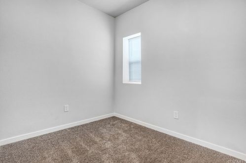 189 L St, Colton CA 92324-3413 exterior