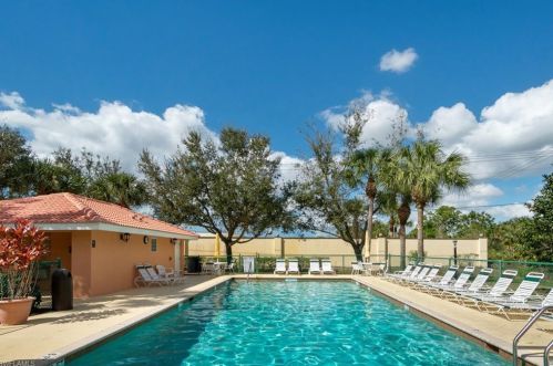 6690 Beach Resort Dr, Naples FL  34114-7503 exterior