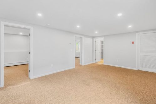 121 California Ave, Providence RI 02905-4322 exterior