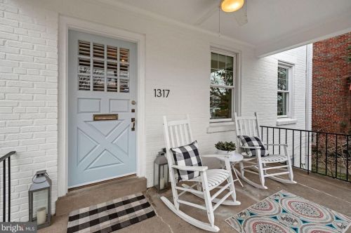 1317 Ritchie Pl, Washington, DC 20017-2621