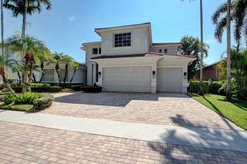 16022 Laurel Creek Dr, Delray Beach, FL 33446-9555