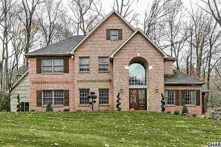 1636 Spring Hill Dr, Hummelstown, PA 17036-8985