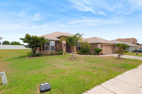 1097 Normandy Heights Cir, Winter Haven, FL 33880-5358