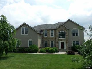 576 Country Club Rd, Easton, PA 18045-8225