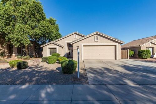 1123 Nielson St, Gilbert, AZ 85234-2324