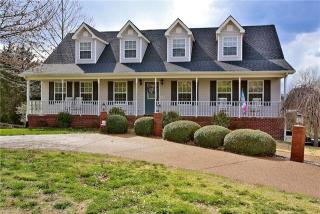 1817 Creekstone Dr, Columbia TN  38401-6719 exterior