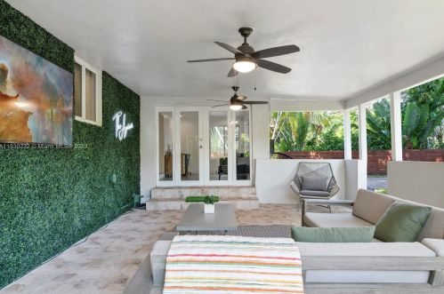 45 103 St, Miami FL 33138-2457 exterior