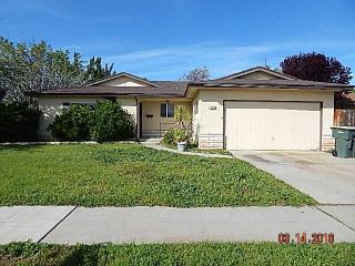 1658 Sierra Ave, Fresno CA  93710-4328 exterior