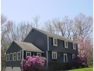 26 Matthew Dr, Salem NH  03079-1514 exterior