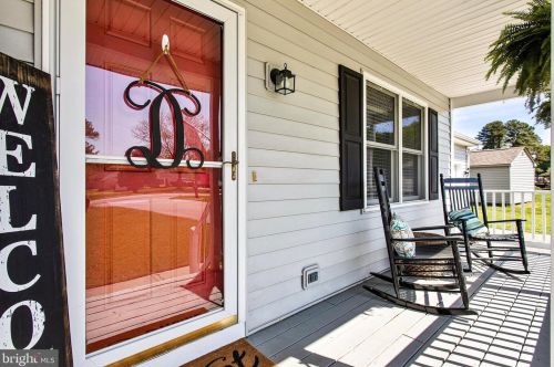 8334 Mary Mundie Ln, Mechanicsville, VA 23111-1898