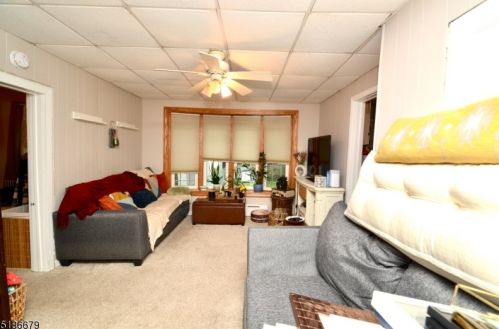 60 Lackawanna Ave, Parsippany NJ  07834-1902 exterior