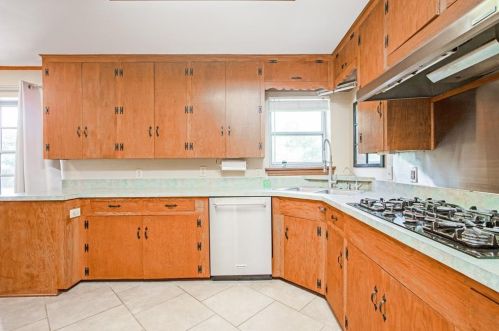 522 Highland Blvd, Richardson TX  75081-4270 exterior