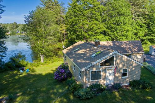 6 Holt Rd, Deerfield, NH 03037-1115