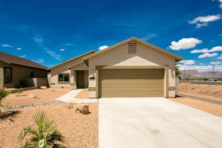 3392 Sage St, Kingman, AZ 86401-3811