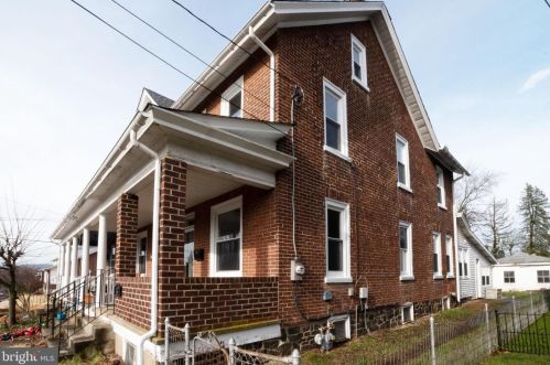 331 Landis St, Coopersburg, PA 18036-1519