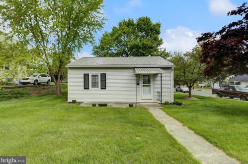 201 Roxbury Rd, Lees Cross Roads, PA 17257-1123