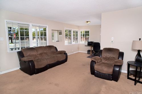 13102 Vultee Ave, Bellflower CA  90706-2023 exterior