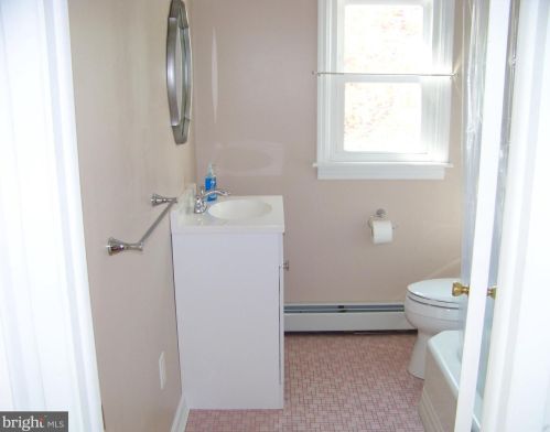 804 Marshall St, Norristown PA 19401-4114 exterior