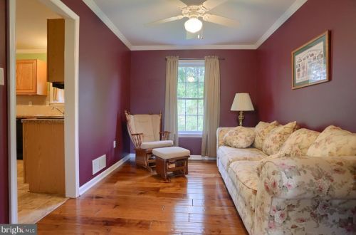 30 Hilltop Dr, Etters, PA 17319-9163