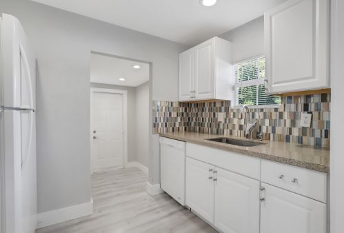 38 8th Ave, Delray Beach FL  33444-2663 exterior