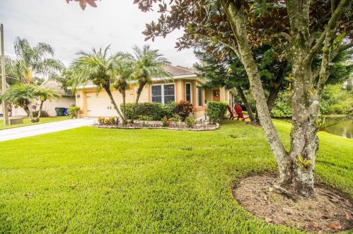 1426 Turtle Rock Ct, Lakeland, FL 33803-4271