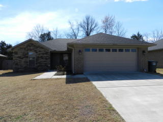 2635 Clover Ln, Conway, AR 72032-8998
