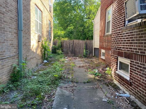 1124 Stuyvesant Ave, Trenton NJ  08618-3443 exterior