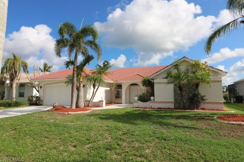 2833 36th Ter, Cape Coral, FL 33914-4856