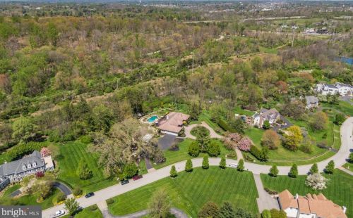605 Creek Ln, Flourtown, PA 19031-1114