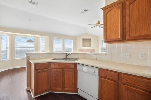 111 Goddard, Uhland TX  78640-5484 exterior